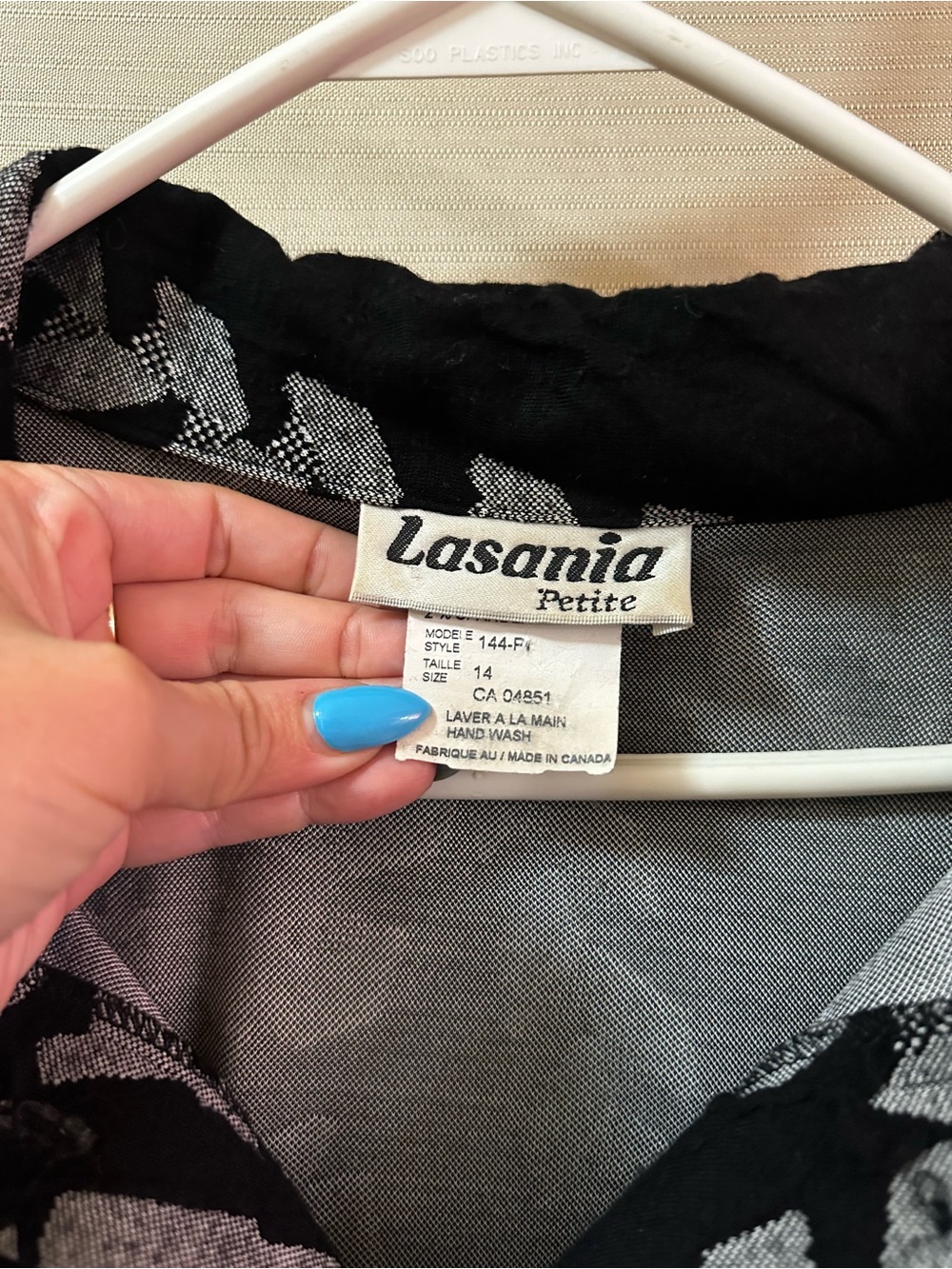 Vintage 90s Lasania Petite Black Grey Abstract Pattern Button Front Blouse - Picture 3 of 7